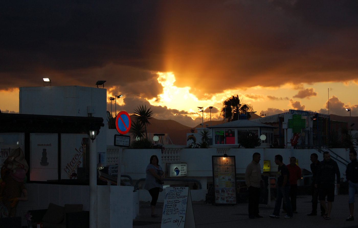 Puerto del Carmen Treffpunkt für den Abend - Nähe Casino